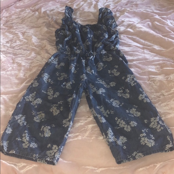 OSH KOSH summer romper; capri length; Size 4T - Picture 3 of 6